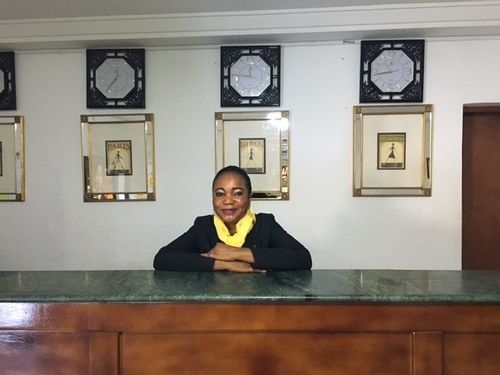 Embassy Suites Hotel Monrovia Dış mekan fotoğraf