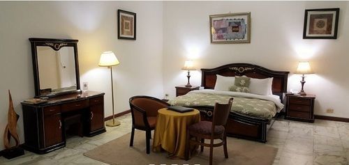 Embassy Suites Hotel Monrovia Dış mekan fotoğraf