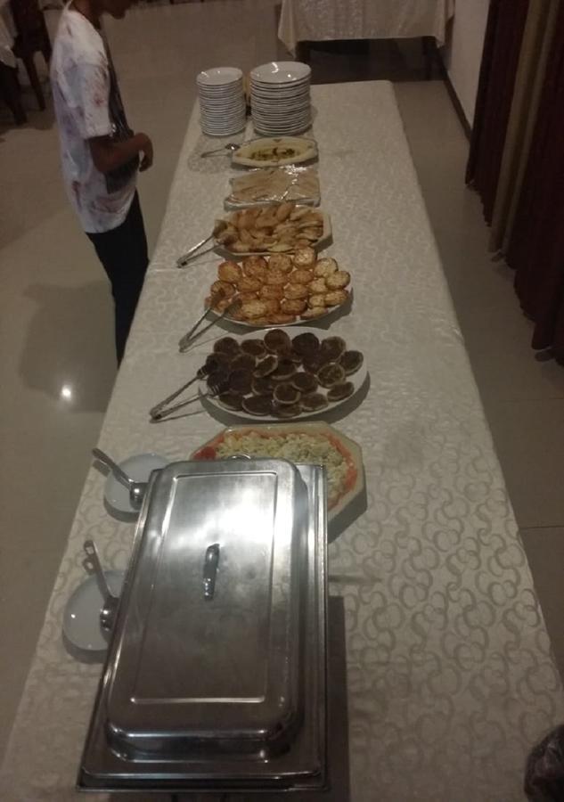 Embassy Suites Hotel Monrovia Dış mekan fotoğraf